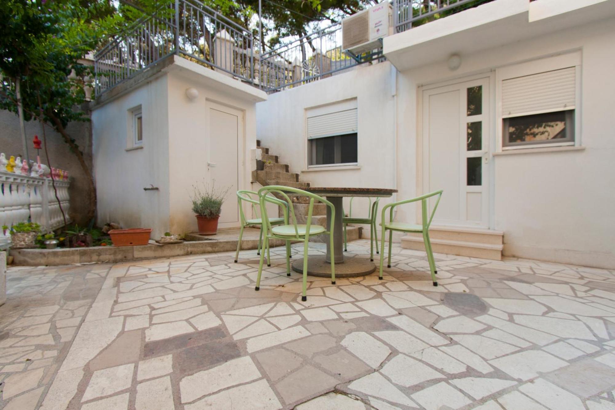 Apartment Mikulic Duće 外观 照片