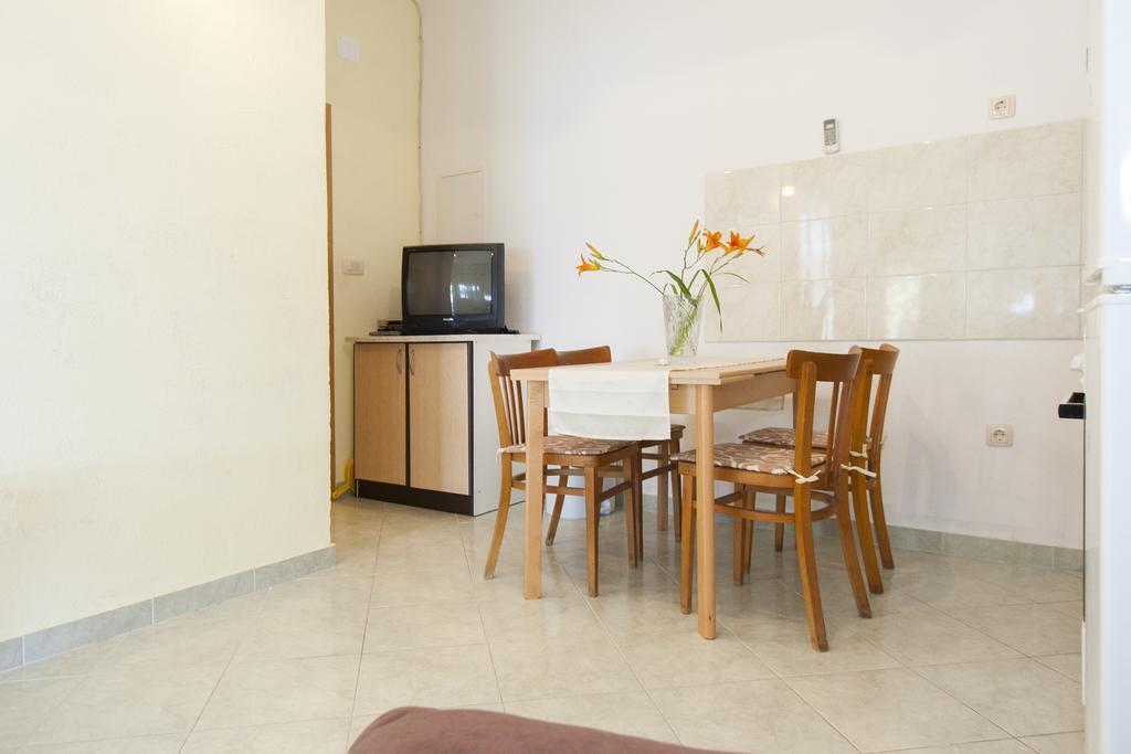 Apartment Mikulic Duće 外观 照片